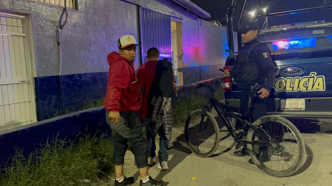 Reportan vecinos a un par de rijosos