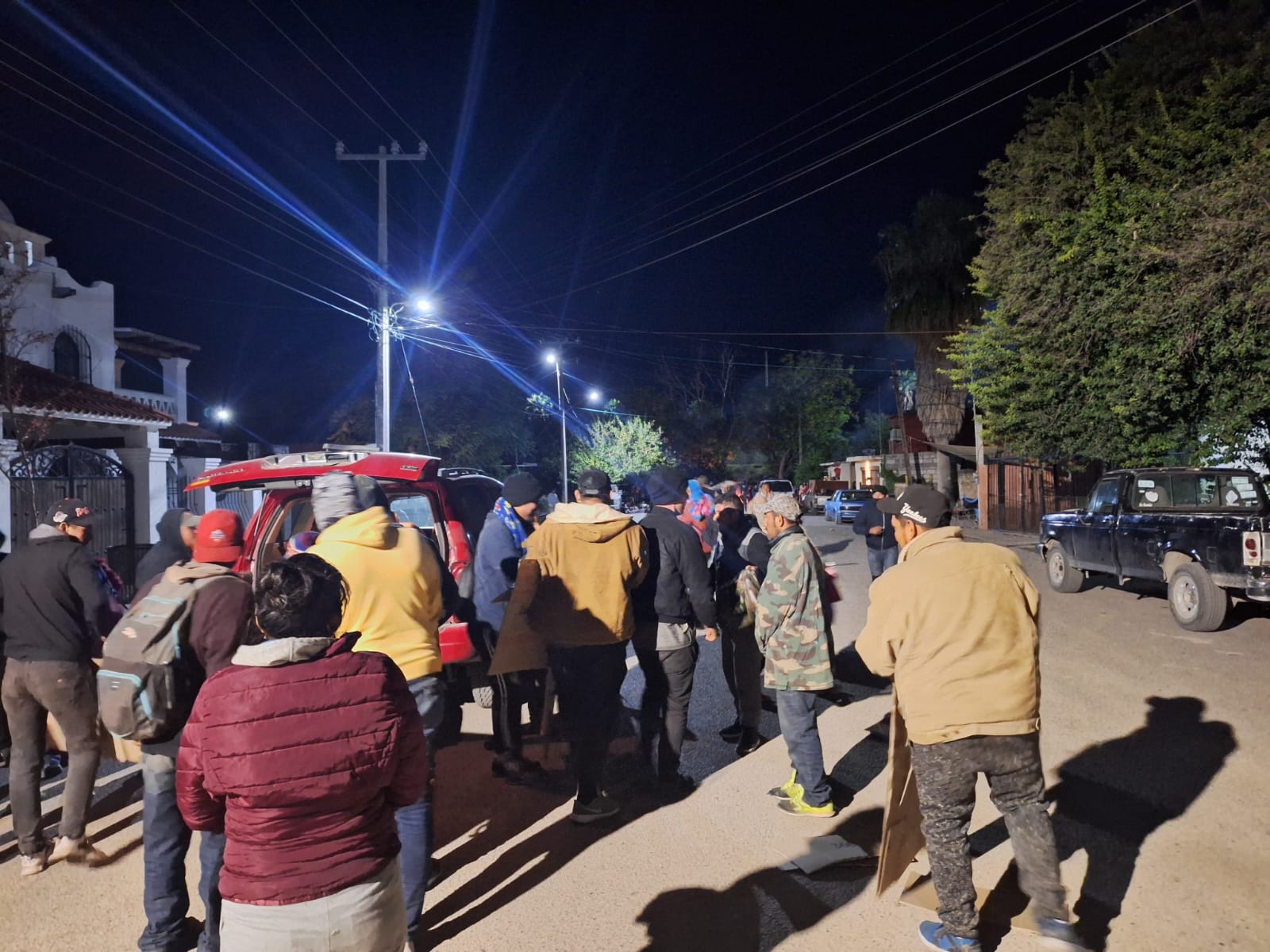 Se quedan sin albergue cientos de inmigrantes