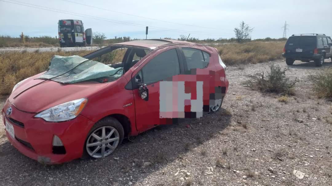 Vuelca vagoneta sobre carretera 57