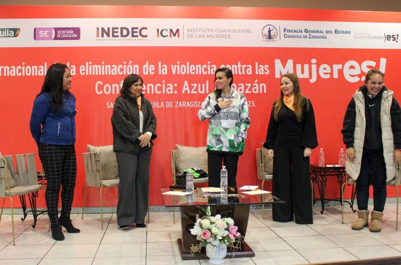 Platica clavadista olímpica con mujeres de Coahuila