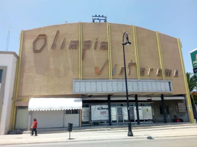 Muere infartado abuelo en sala de cine XXX