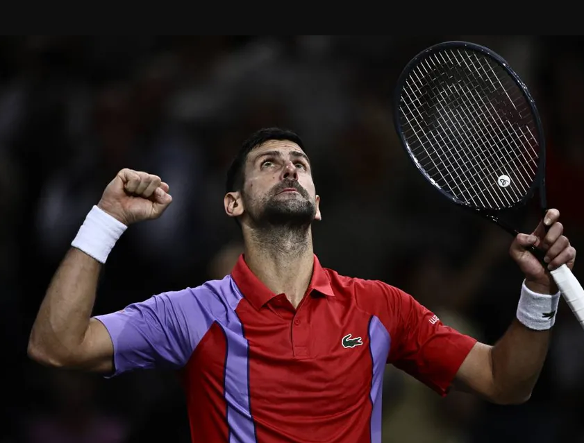 Novak Djokovic sufrió pero avanzó a cuartos de final