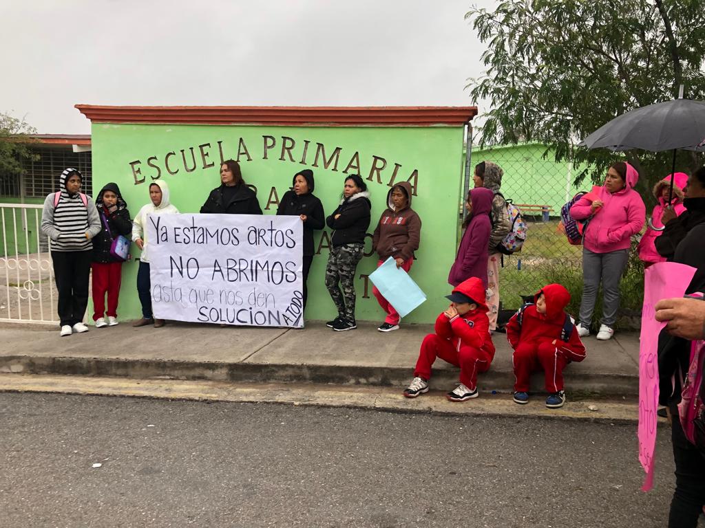 Toman primaria por falta de luz