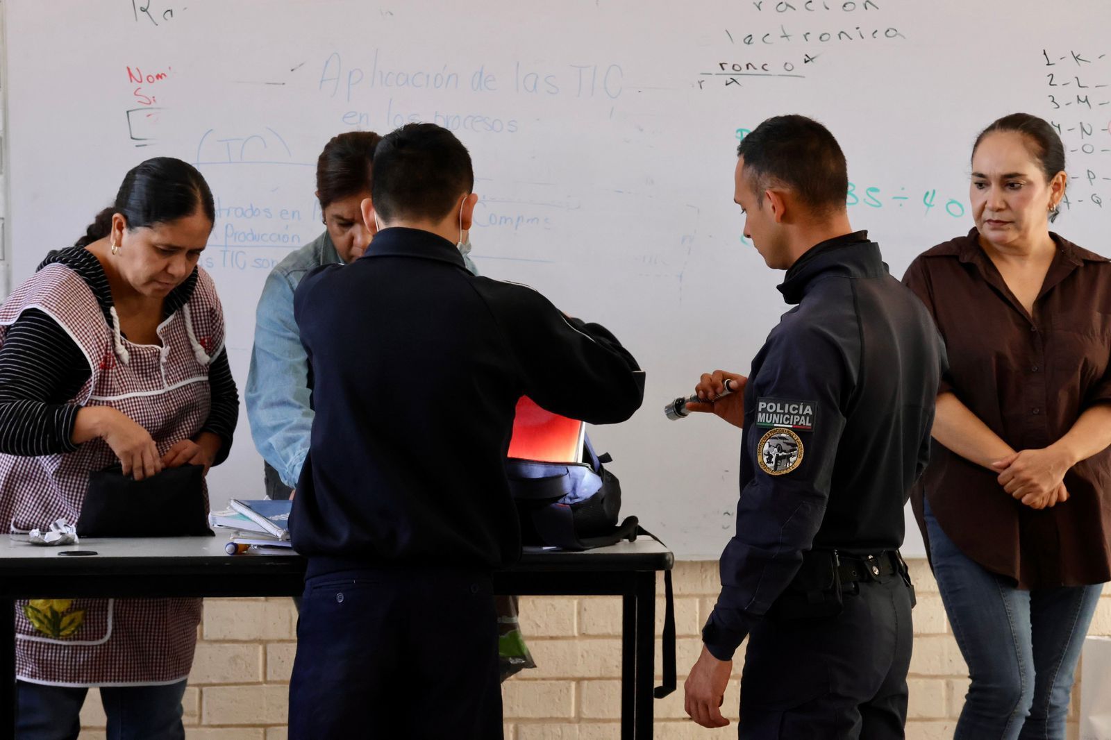 Aplican Operativo Mochila en Cloete