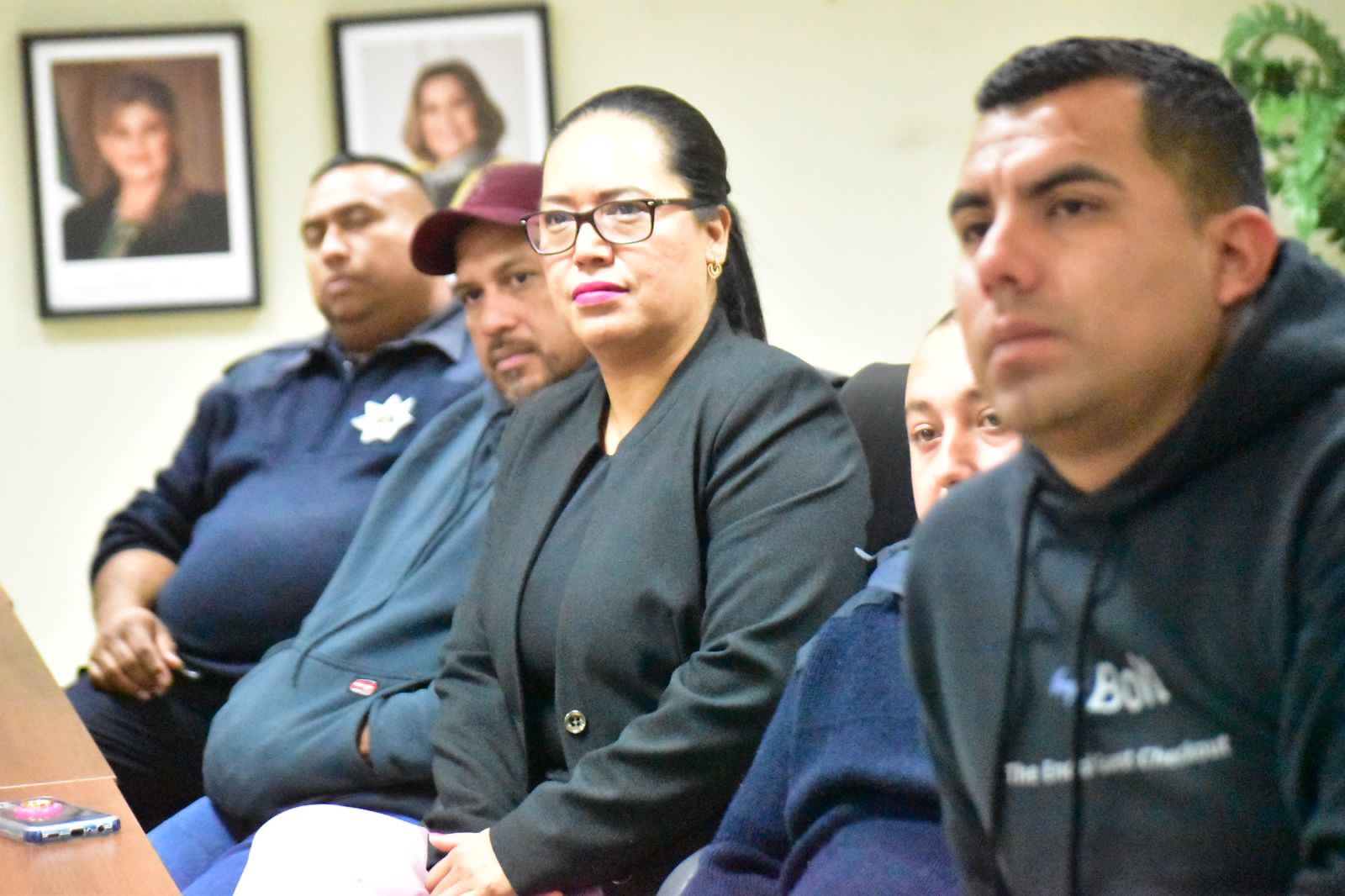 Capacitan a policías para prevenir suicidios 