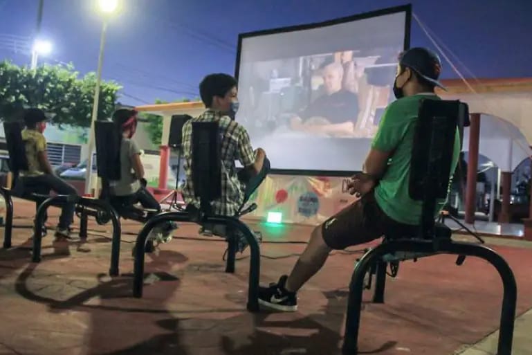 Llega a Sabinas Cine móvil Toto
