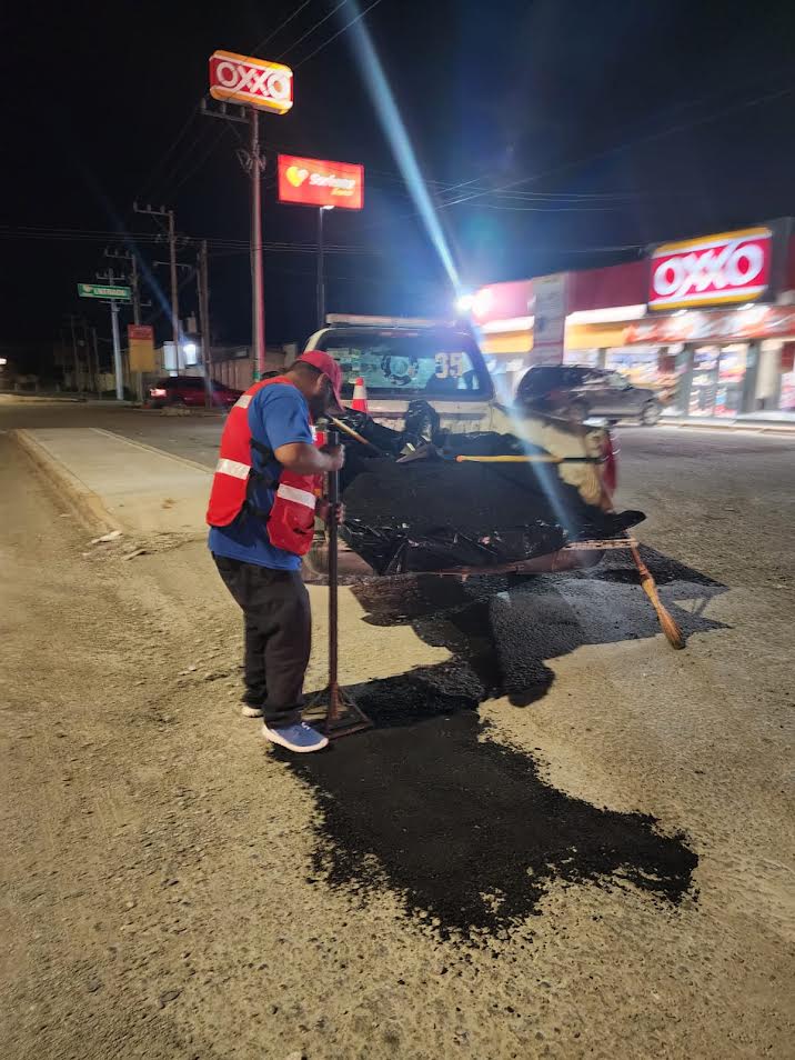 Tapan en 4C baches provocados por lluvia