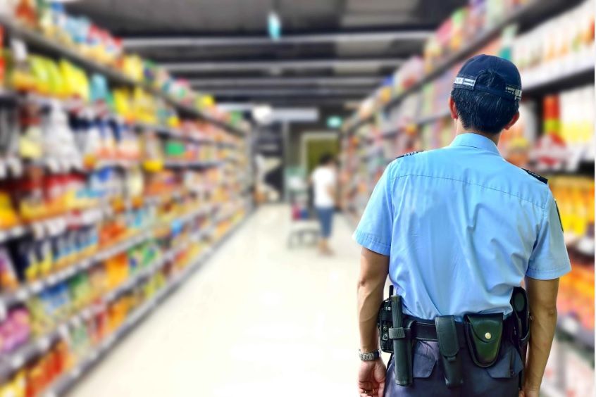 Laboran los vigilantes 72 horas por semana