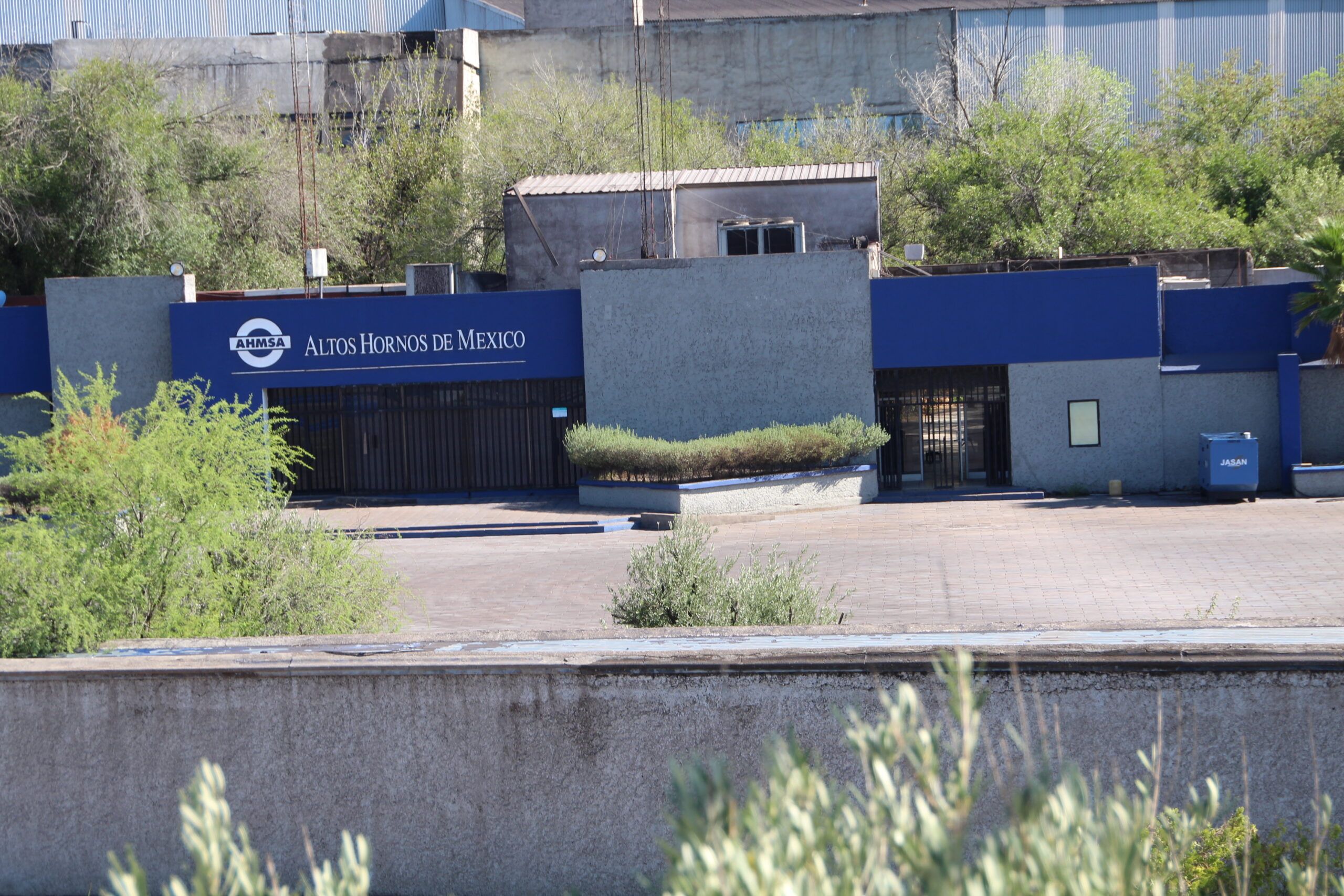 Desacata la CFE orden de reconectar AHMSA