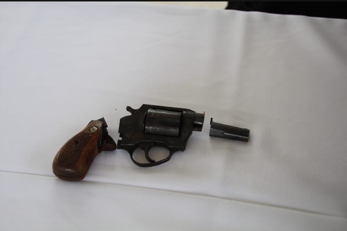 Entregan 2,500 balas y 6 armas en módulo