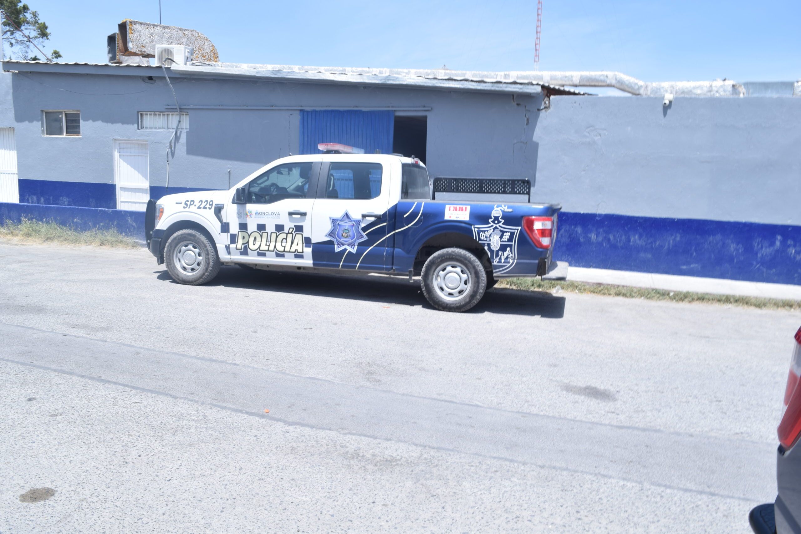 Investigan a 3 policías por violencia familiar