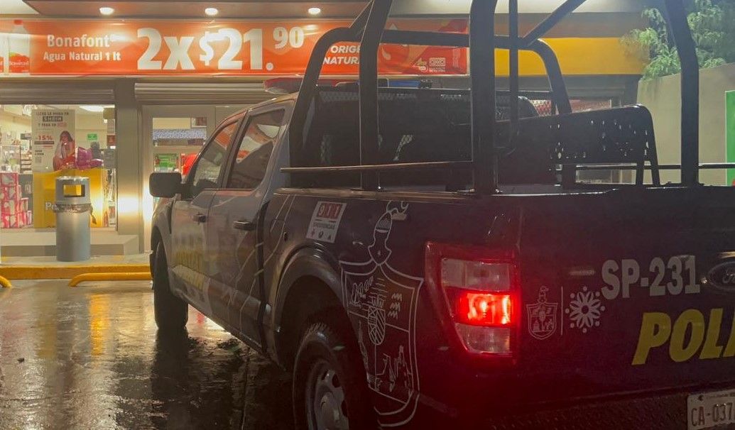MUJER ASALTA NEGOCIO LLEVABA BEBÉ EN BRAZOS