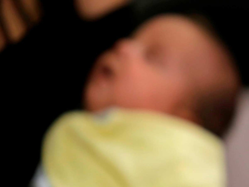 Bebé abandonada en los baños de una iglesia conmociona a la comunidad en Michoacán