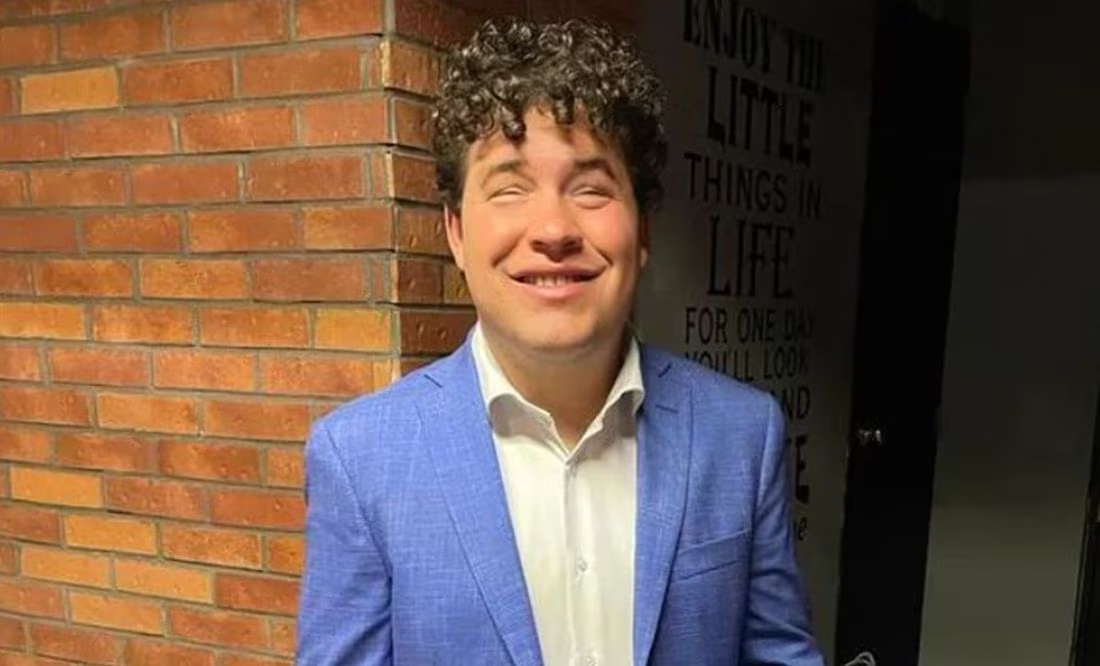 ¿Quién es «Ojitos de Huevo», comediante ciego que brilla en serie de Netflix?