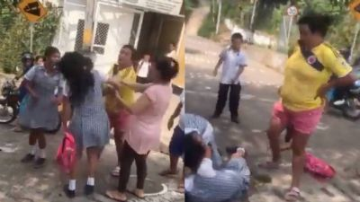 VIDEO: mamá golpea a niña de primaria y obliga a su hija para que la siga agrediendo