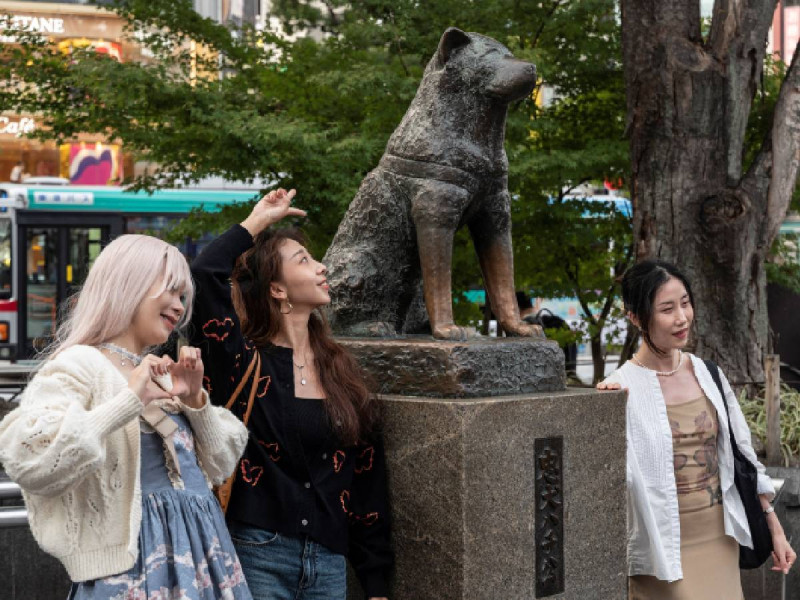 Hachiko, el perro más leal del mundo, celebra su centenario en Tokio