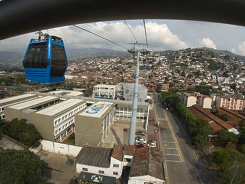 Graban sus bajos instintos en el cablebús y… a más de un mes, no hay sanción