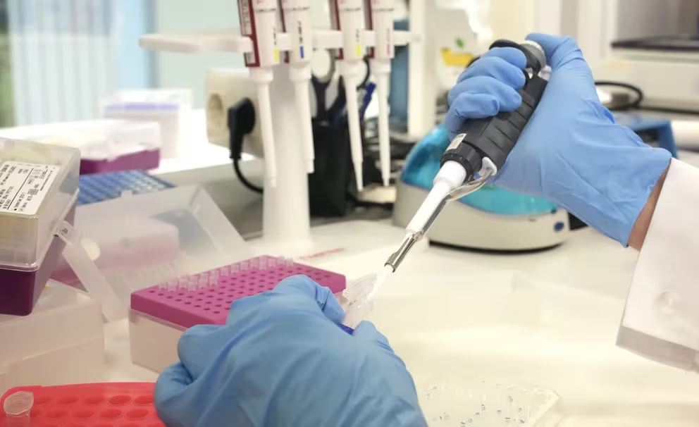 Cada vez se estudian en el país más medicamentos para tratar el cáncer