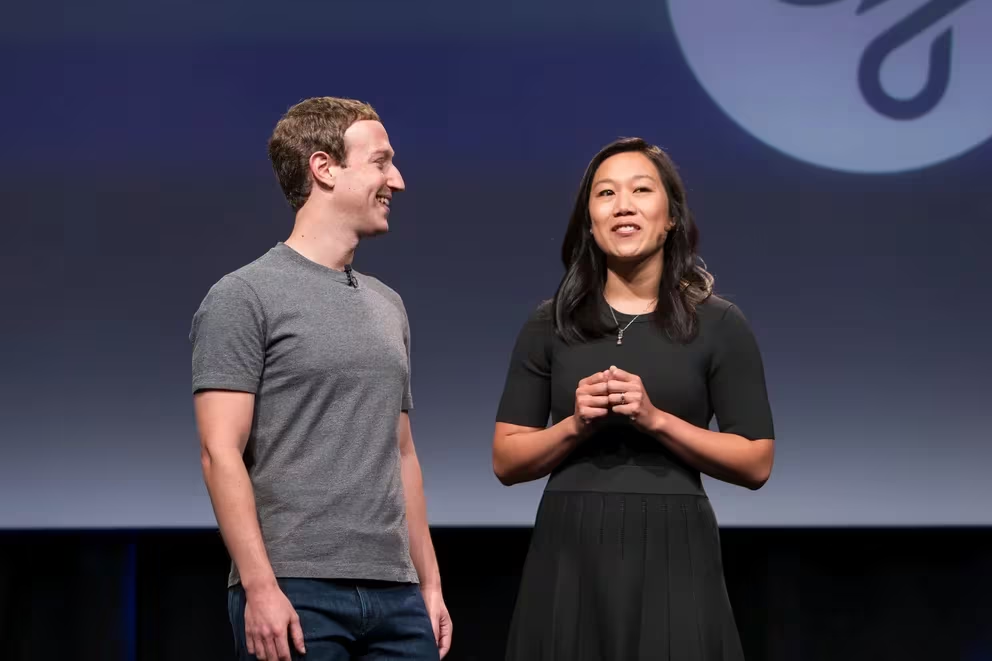 Mark Zuckerberg recuerda la primera cita con su esposa, ya son 20 años