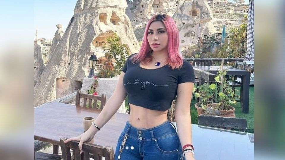 La Bebeshita sufre tremendo descuido,con revelador atuendo: VIDEO