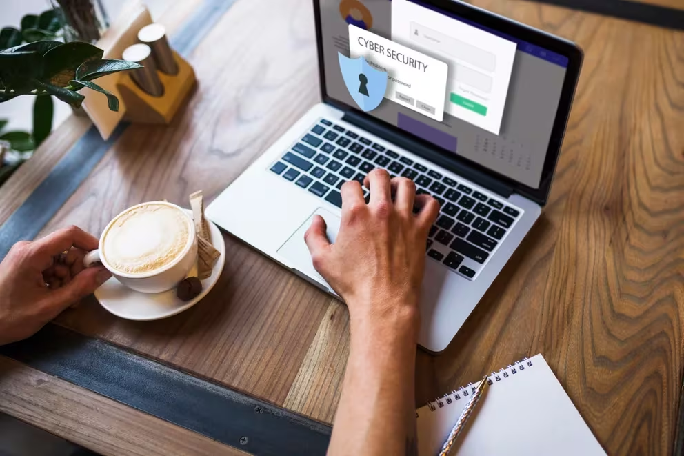 Esta es la regla de los expertos en seguridad para tener la contraseña más segura del mundo contra los hackers