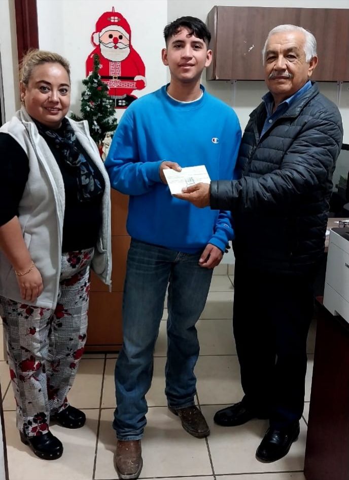 Entregan a jóvenes cartilla militar en SB