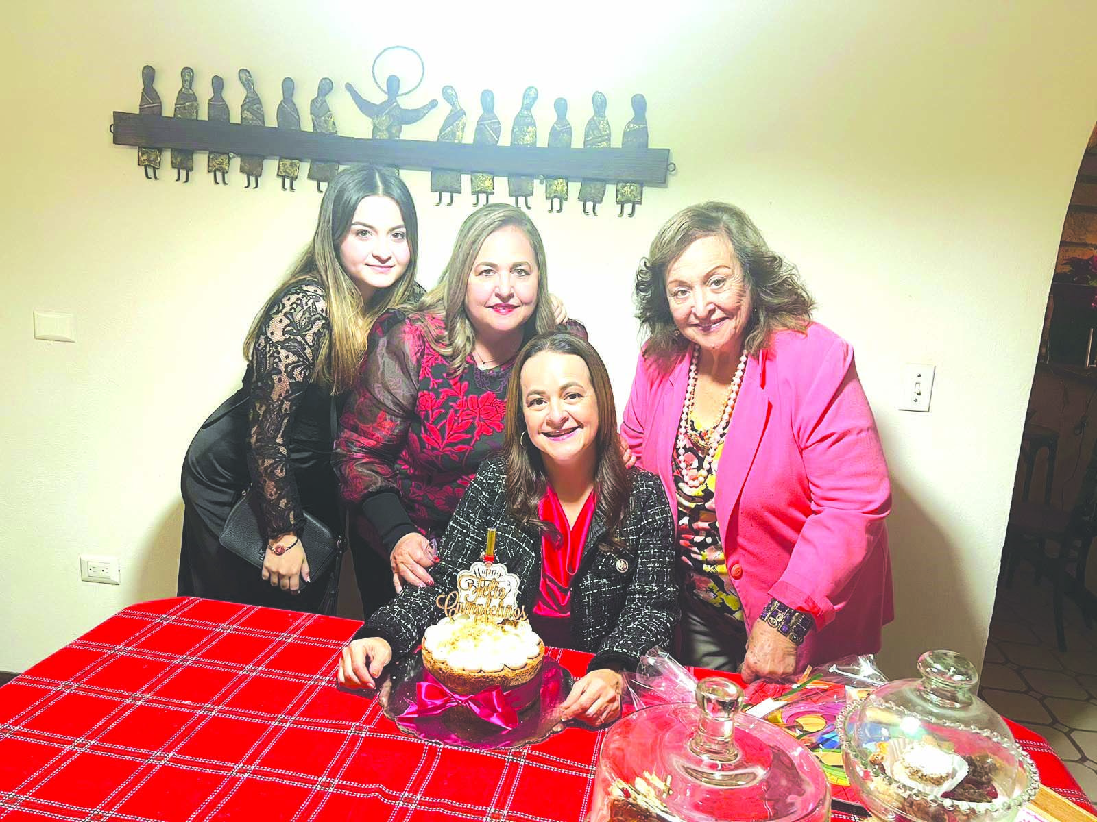 Reúne Navidad 2023 a cuatro generaciones
