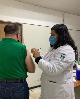 Inmuniza IMSS Coahuila en contra la influenza