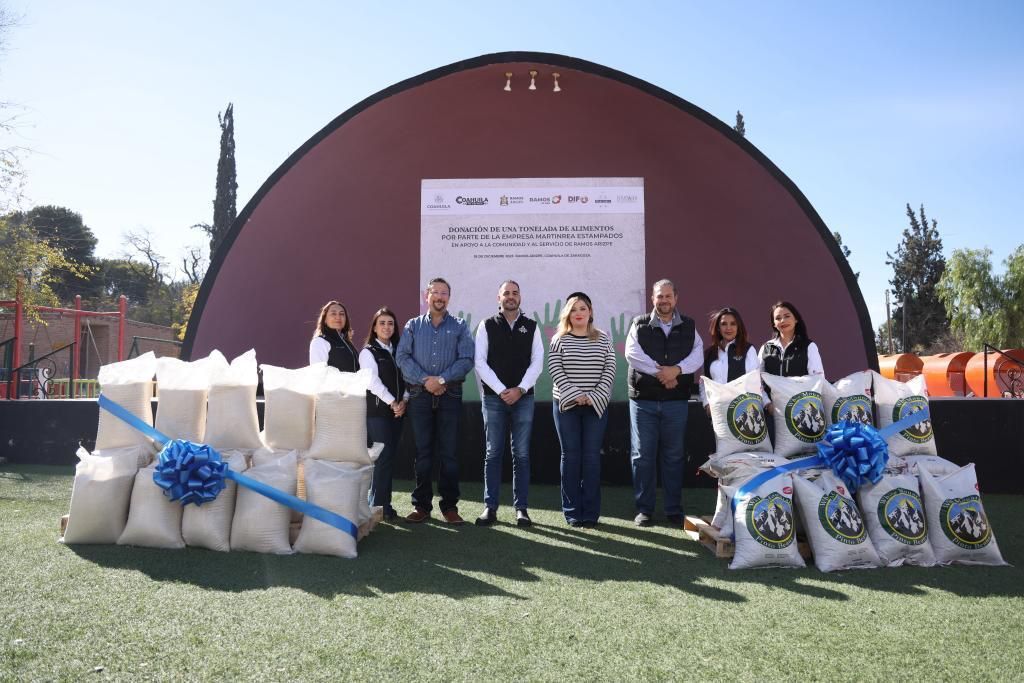 Dona planta automotriz alimentos al DIF Ramos