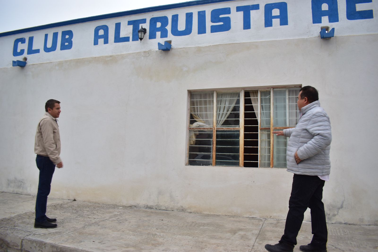 Revisa Hugo Lozano progresos en clínica