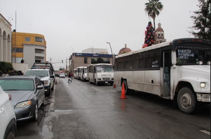 Se disputan rutas; amagan violencia