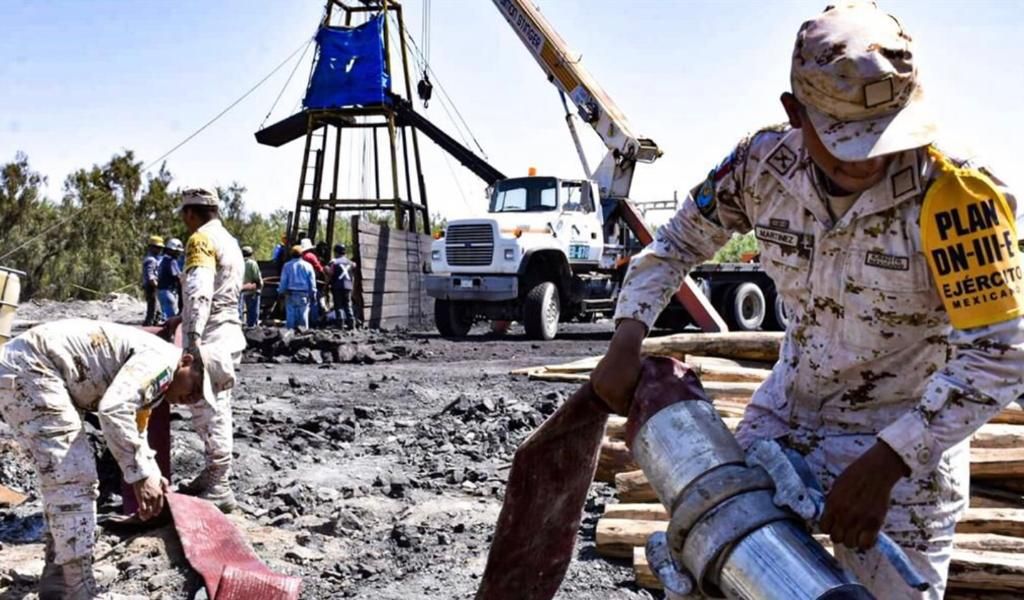 Localizan herramientas de mineros atrapados