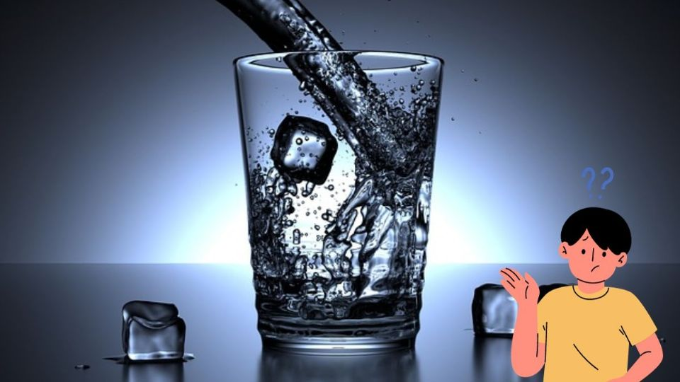 ¿Es bueno tomar agua durante las comidas? Expertos revelan la verdad sobre un mito