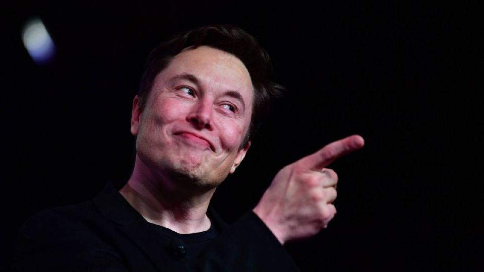 Elon Musk, el exitoso director de Tesla comparte 3 consejos para que los estudiantes cumplan sus metas