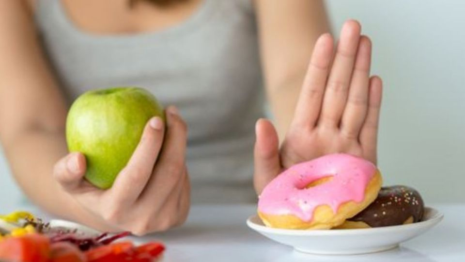 Ten cuidado: la nueva lista de alimentos que debes evitar, según Harvard