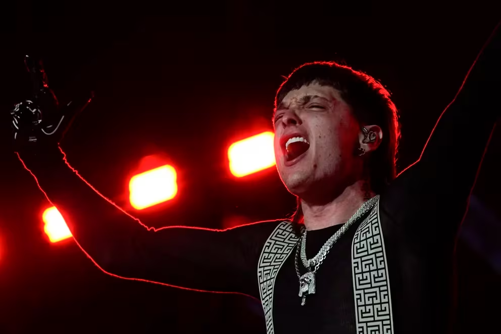 Peso Pluma anuncia alianza con Apple Music Live: cómo verlo