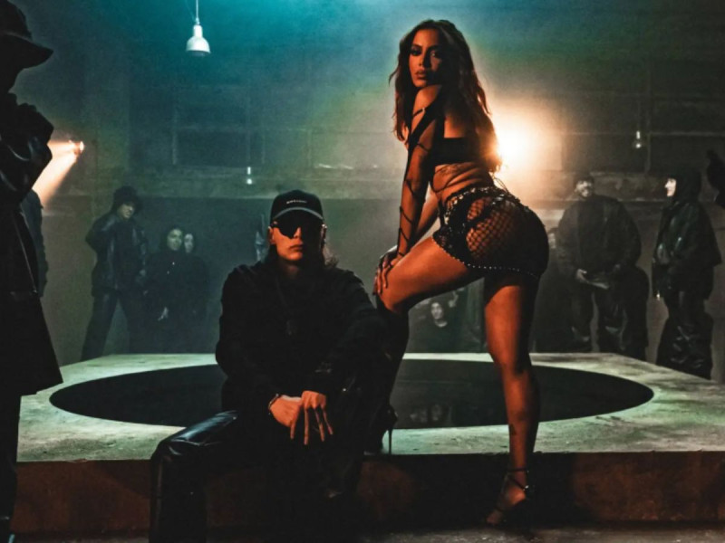 Peso Pluma y Anitta lanzan «Bellakeo» y elevan la temperatura con el VIDEO oficial