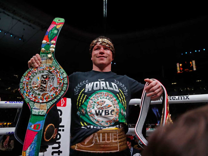 ‘Canelo’ Álvarez se dice el rey: ‘puedo hacer lo que se me pega la gana’