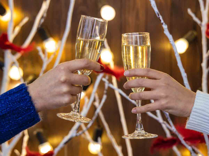 El alcohol si favorece el envejecimiento; modera su consumo en estas fiestas decembrinas