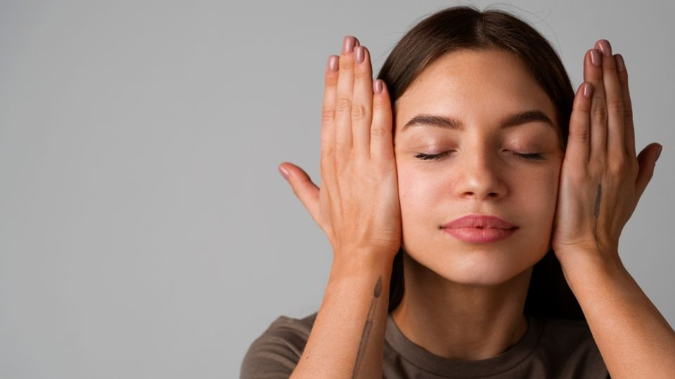 3 sencillos ejercicios para adelgazar el rostro