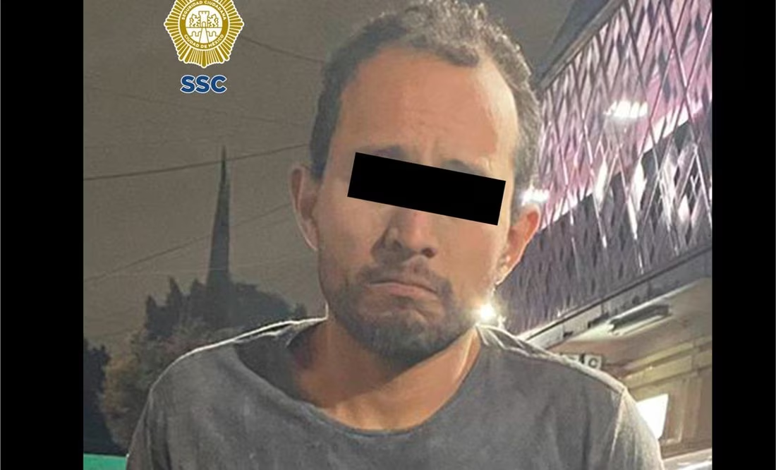 Presunto ladrón se atora entre muros de una casa, bomberos lo rescatan y SSC lo detiene