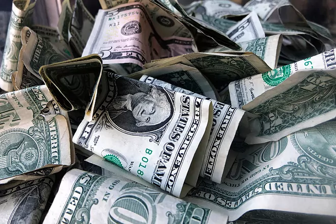 Precio del dólar 16 de diciembre 2023: cotización en compra y venta