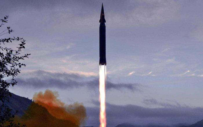 EU amenaza con terminar régimen de Kim Jong Un ante cualquier ataque nuclear