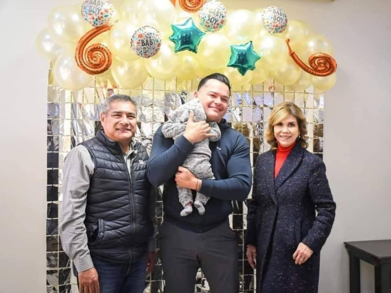Conoce la historia del primer padre soltero en adoptar un bebé en México