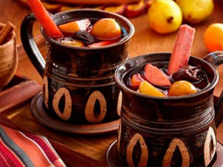 ¿Cómo preparar el tradicional ponche de frutas?