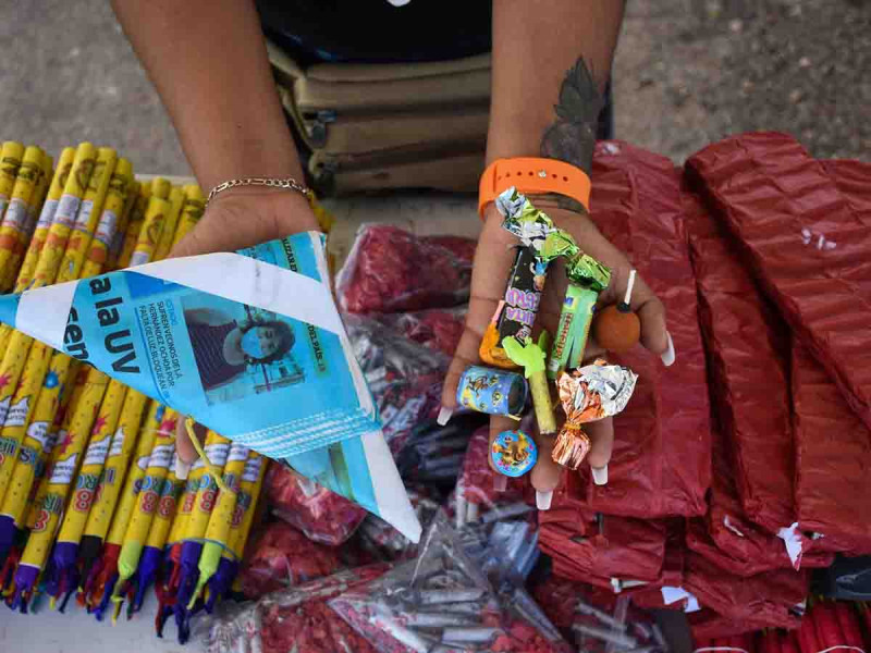 Cohete le estalla a niño y amputa los dedos de una mano
