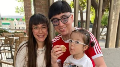 Dany Flow presume a su hija y su esposa, ¿ya olvidó a su novia?