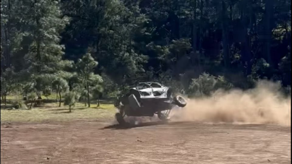 VIDEO: Félix Salgado Macedonio sufre accidente en vehículo 4×4