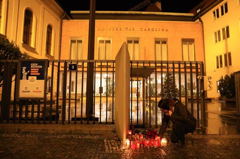 Tiroteo en universidad de Praga: Agresor contaba con munición para matanza aún mayor
