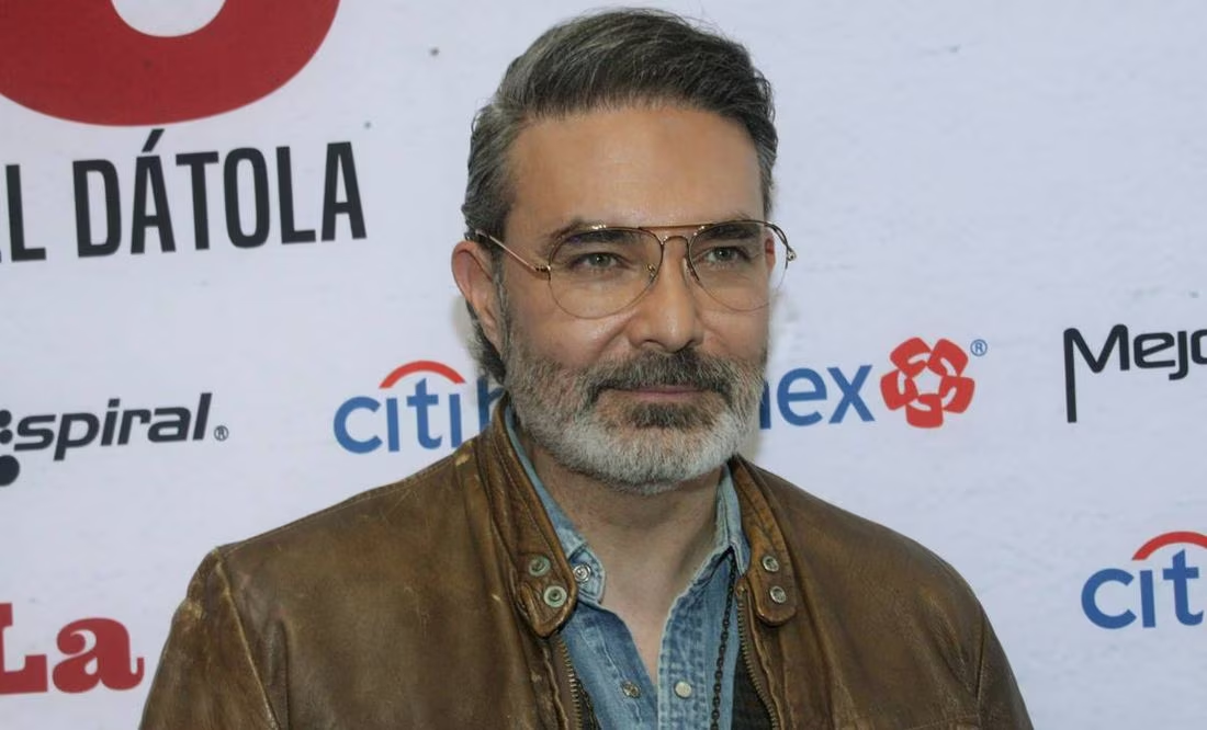 Mauricio Islas se quita 20 años de encima: se somete a tratamiento facial y presume el resultado